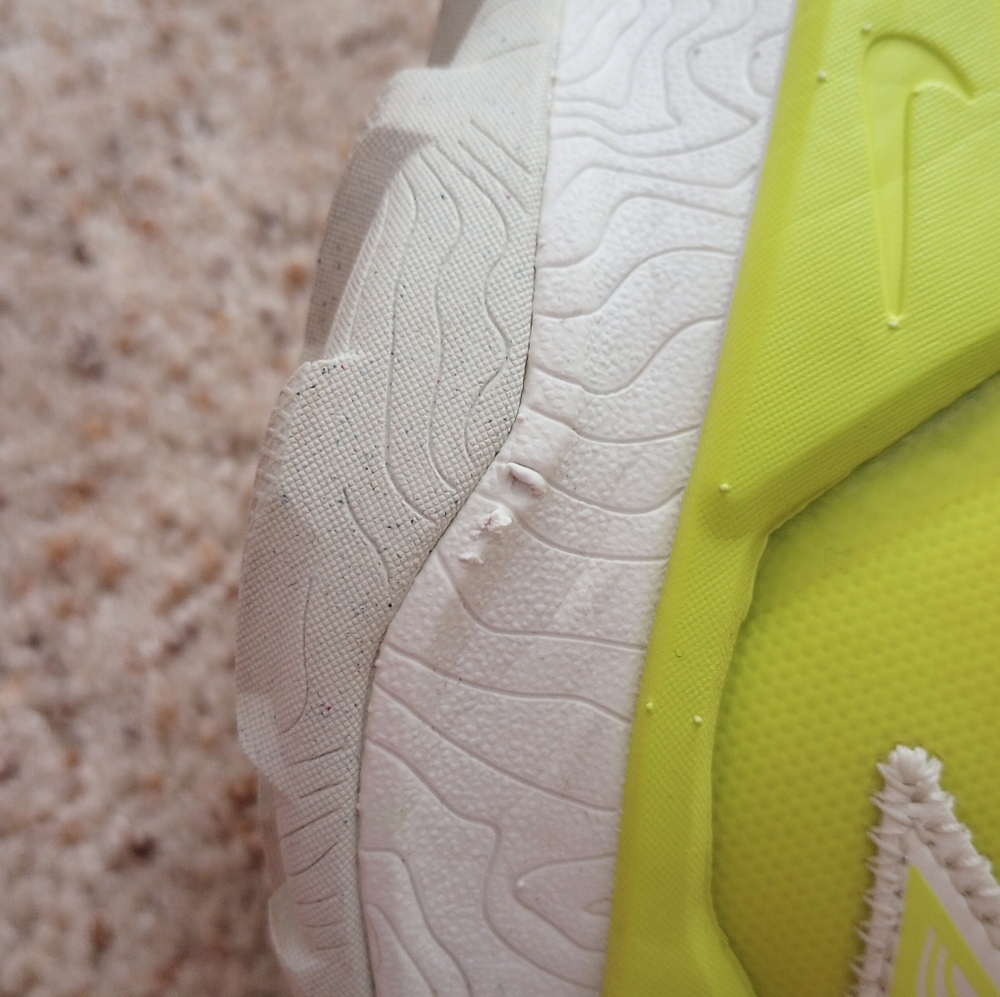 Neon Nike Wild Horse Sneakers Activewear Running Gym Outdoor Size 8 - Picture 11 of 12